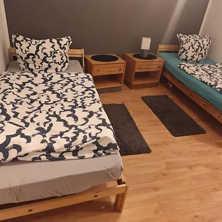 Work And Fuer 5 Personen 2 Schlafzimmer Grosse Wohnkueche, Bad Und Balkon Plettenberg