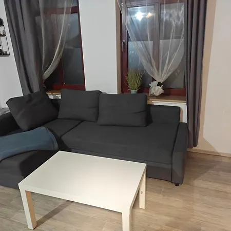 Apartment Work And Fuer 5 Personen 2 Schlafzimmer Grosse Wohnkueche, Bad Und Balkon